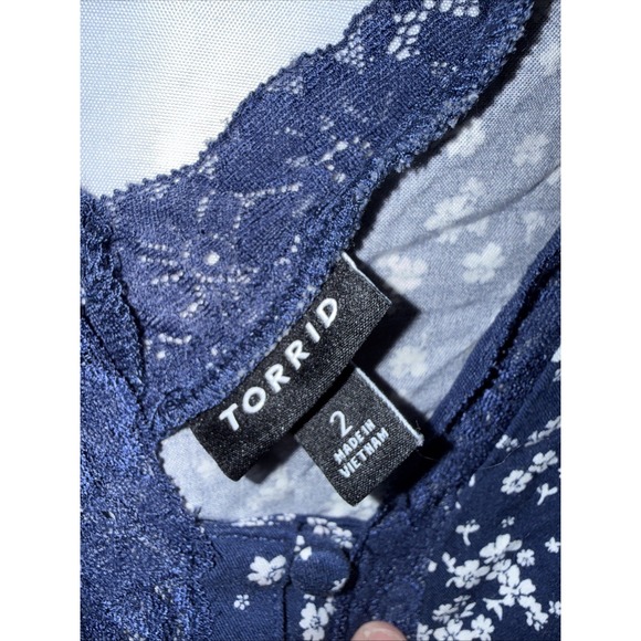 Torrid Women Top Button-Front Sleeveless Top in Blue Floral Size 2X - Picture 6 of 7